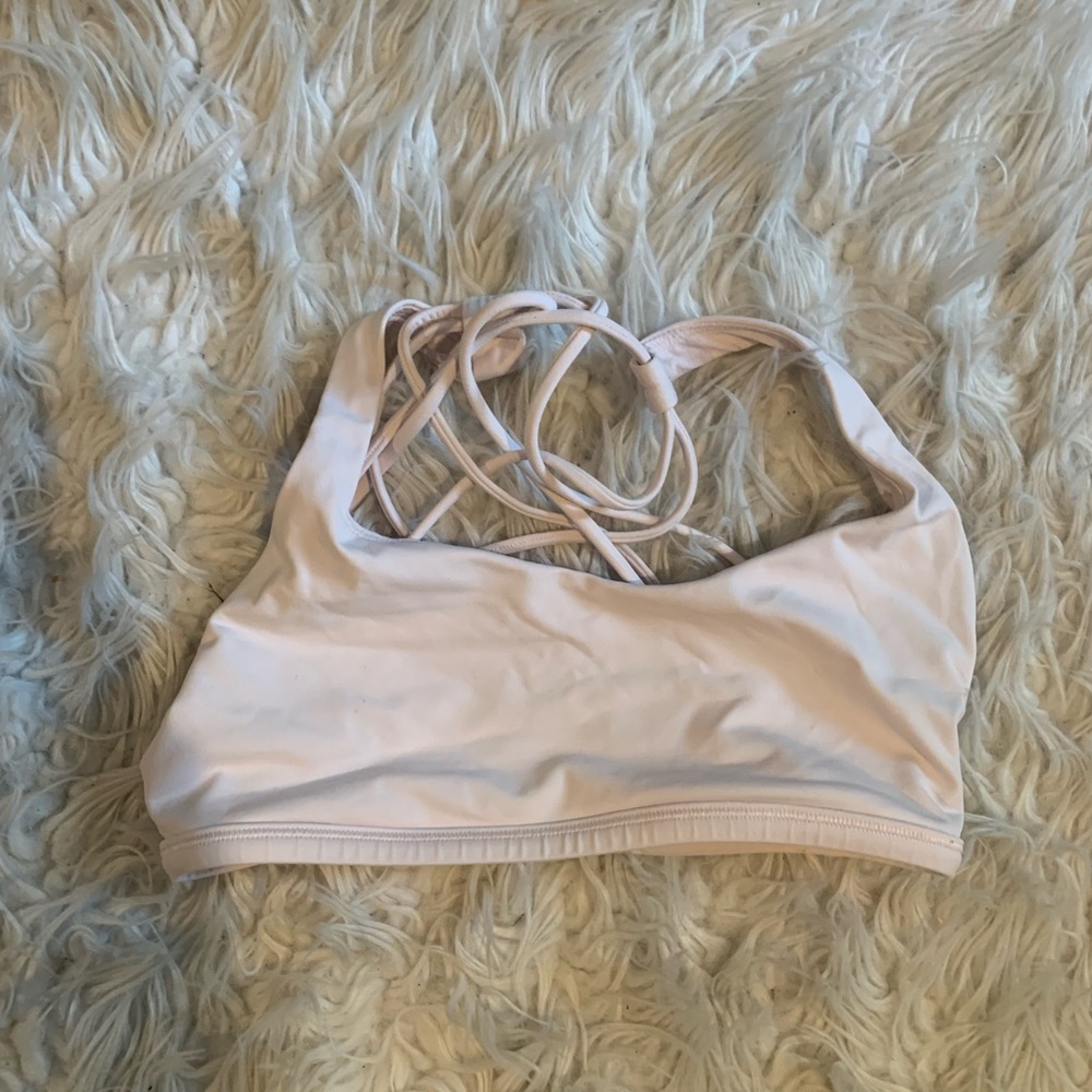 Lululemon Free to Be Sports Bra